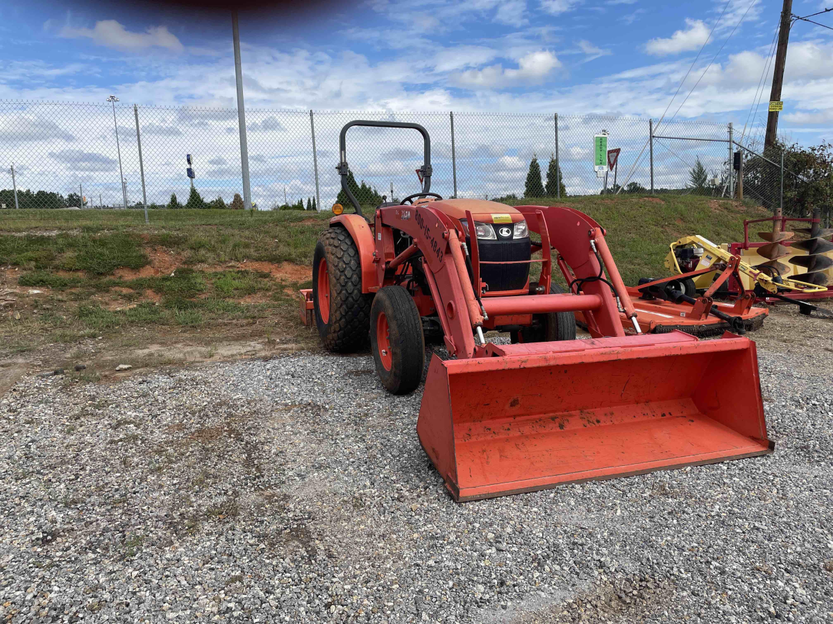 Detail Photo - 2017 Kubota L4701 | image 0