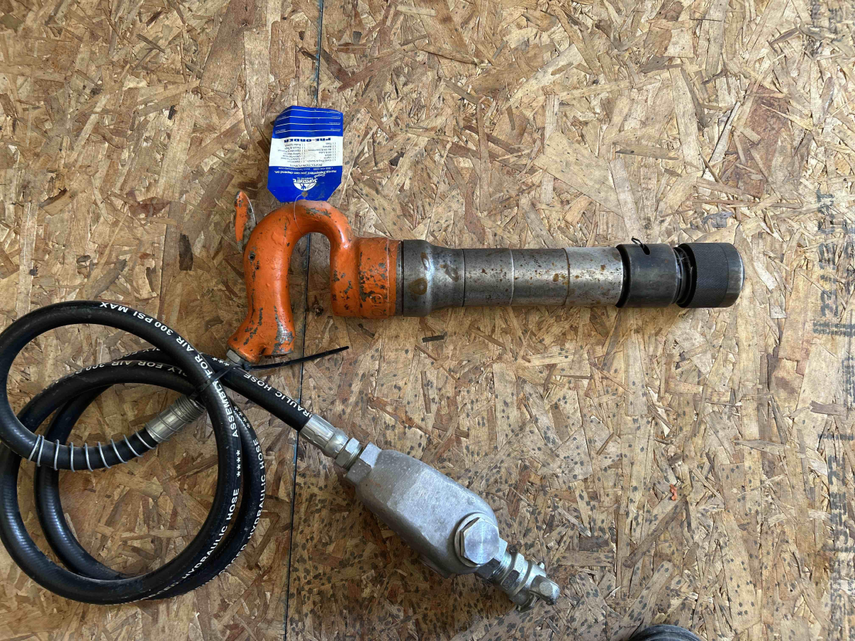 Subcategory - Air Chipping Guns And Hammers | image 1