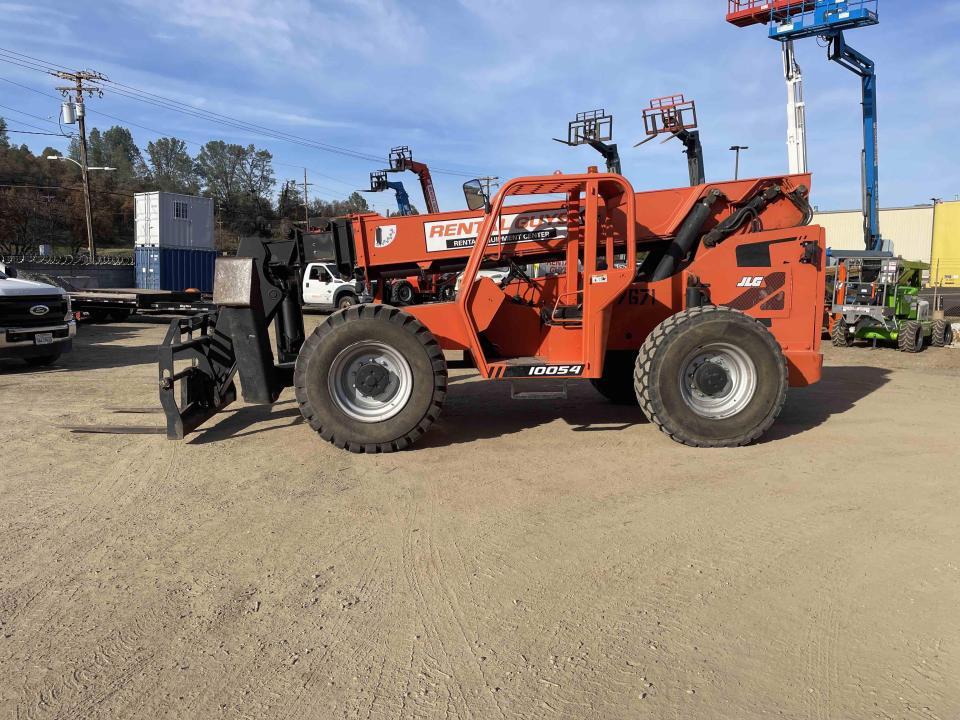2014 SkyTrak 10054 Telehandlers | Guy Rents, Inc. DBA Rental Guys