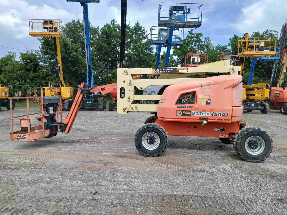 Subcategory - 0-49 Ft Articulating Booms | image 1
