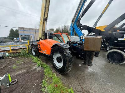 Gallery Thumbnail - Subcategory - 11,000+ Lb Telehandlers | image 9