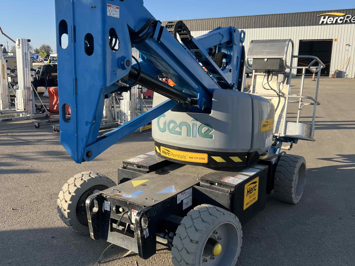 Subcategory - 0-39 Ft Electric Articulating Booms | image 0