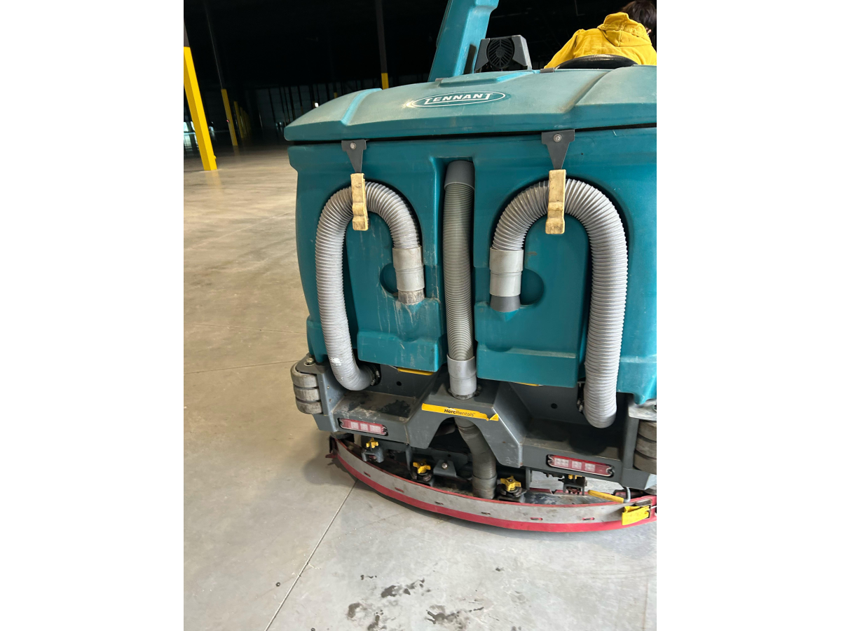 Subcategory - Ride-On Sweepers And Brooms | image 2