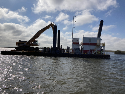 Detail Photo - 2004 BEAN DREDGING 224