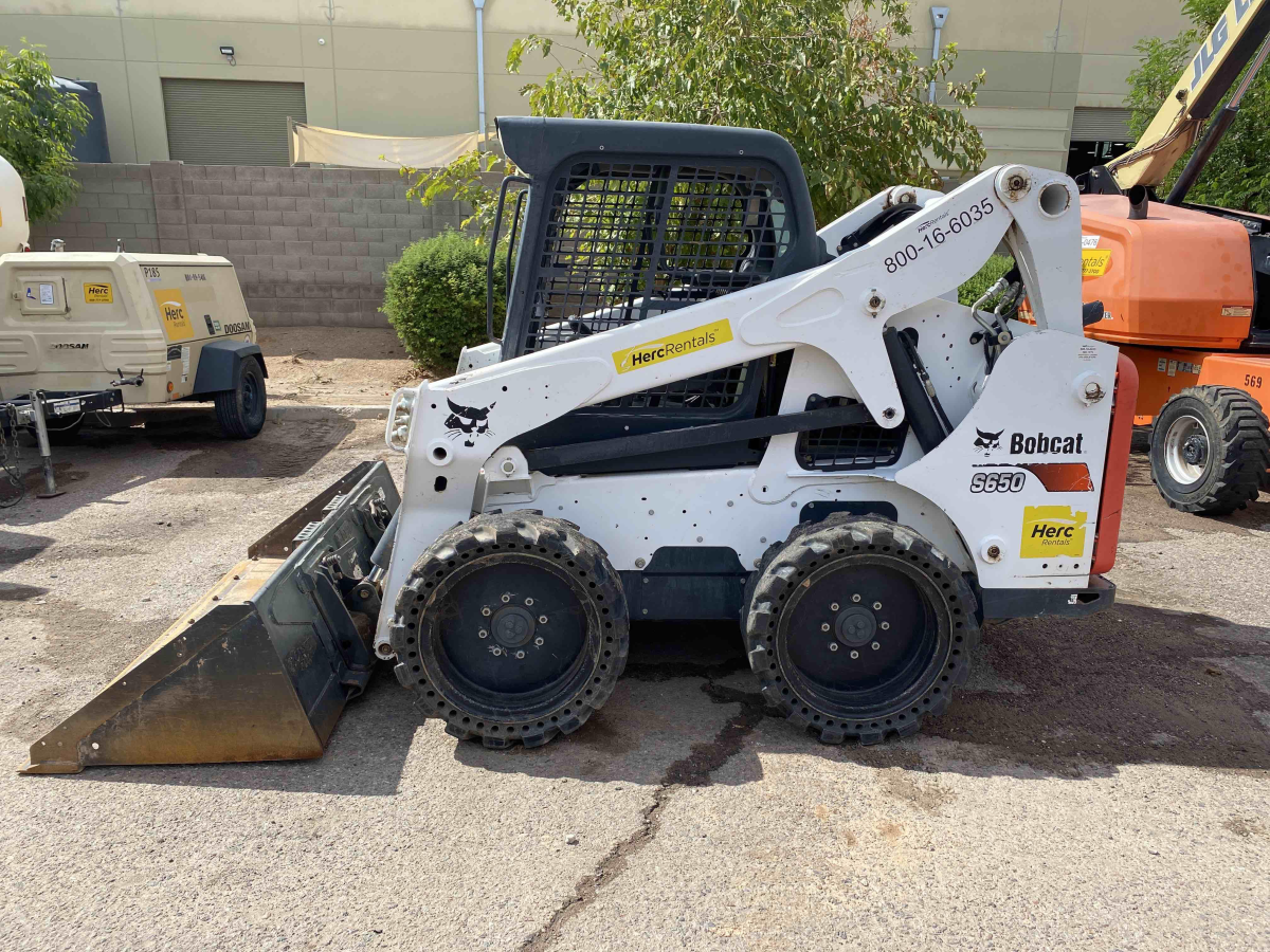 Detail Photo - 2017 Bobcat S650 | image 1