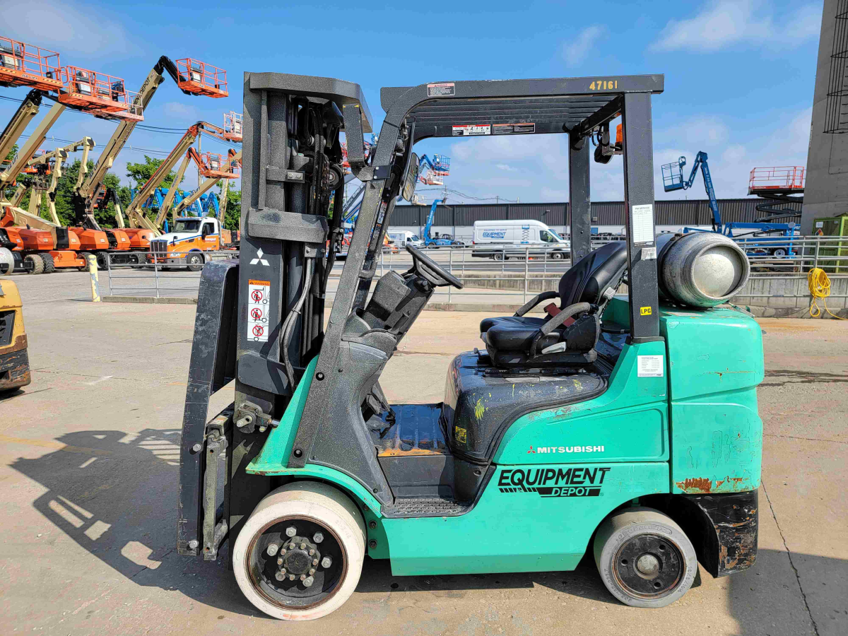 Subcategory - 0-19,999 Lb Cushion Tire Forklift Trucks | image 3