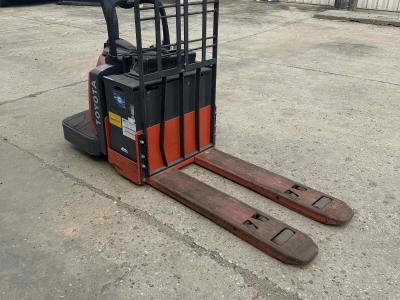 Gallery Thumbnail - Subcategory - Pallet Trucks | image 2