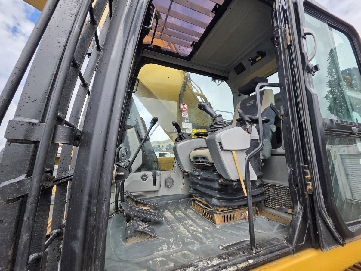 Subcategory - 100,000+ Lb Excavators | image 4