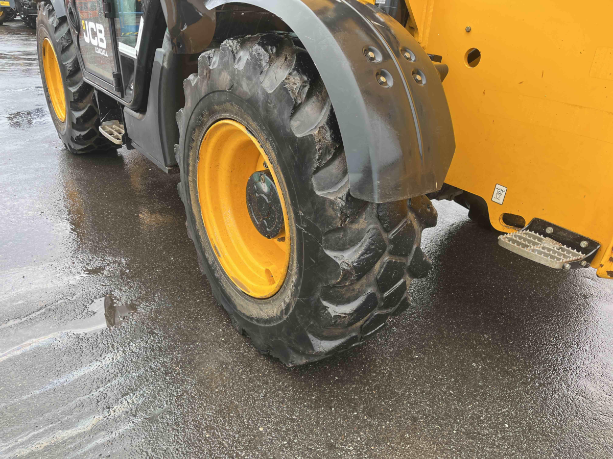Subcategory - 10,000-10,999 Lb Telehandlers | image 2