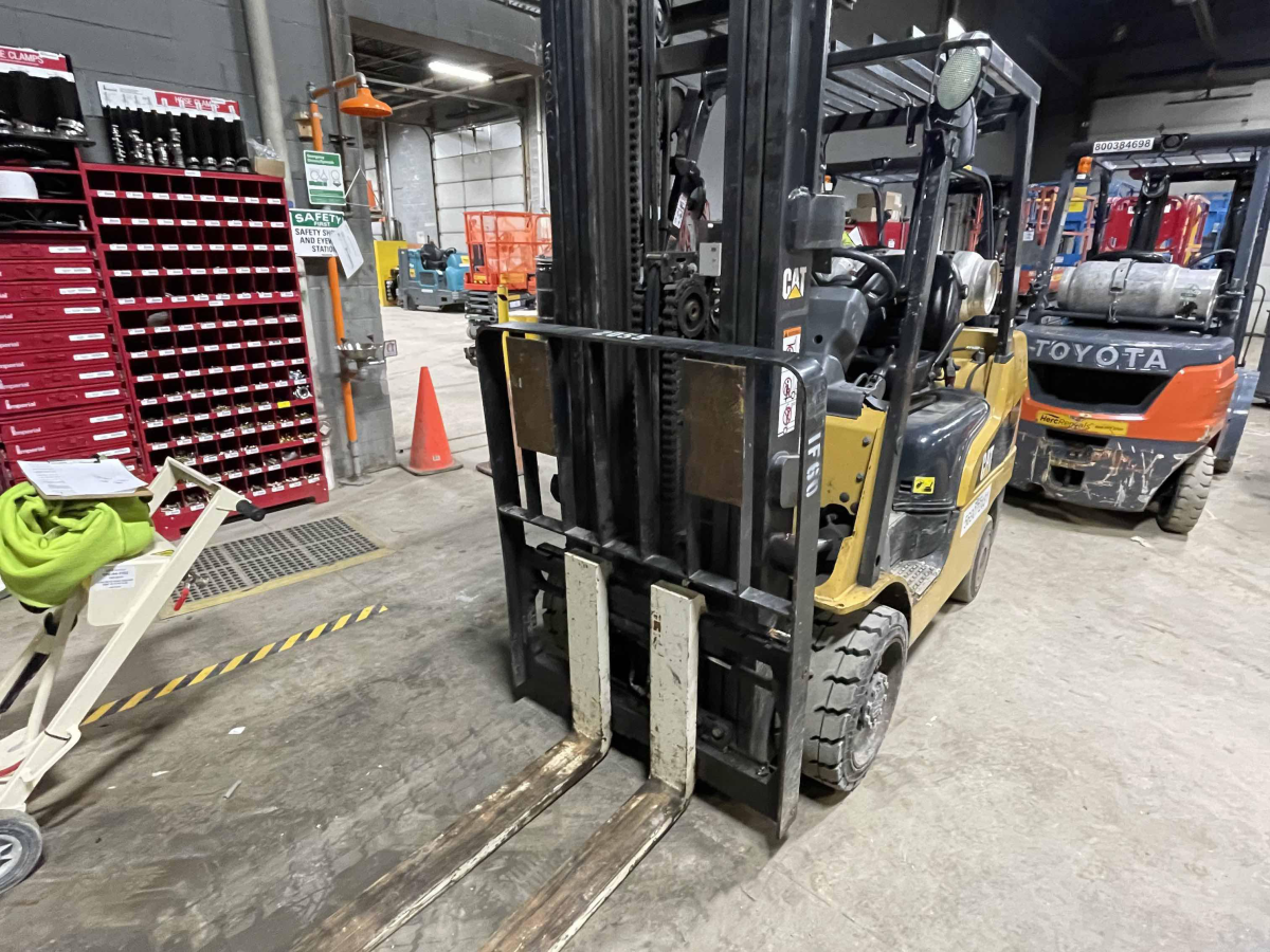 Subcategory - 0-19,999 Lb Cushion Tire Forklift Trucks | image 3