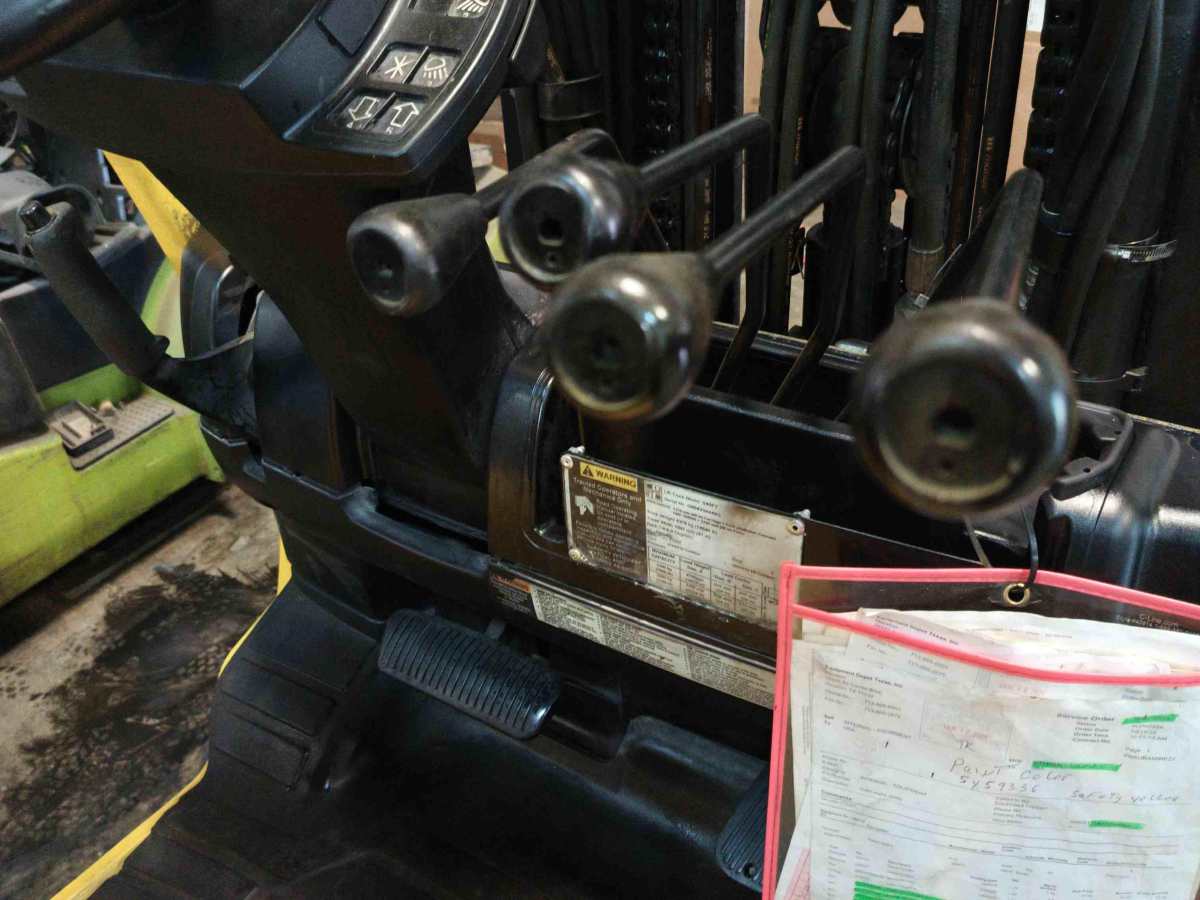 Subcategory - 0-19,999 Lb Cushion Tire Forklift Trucks | image 5