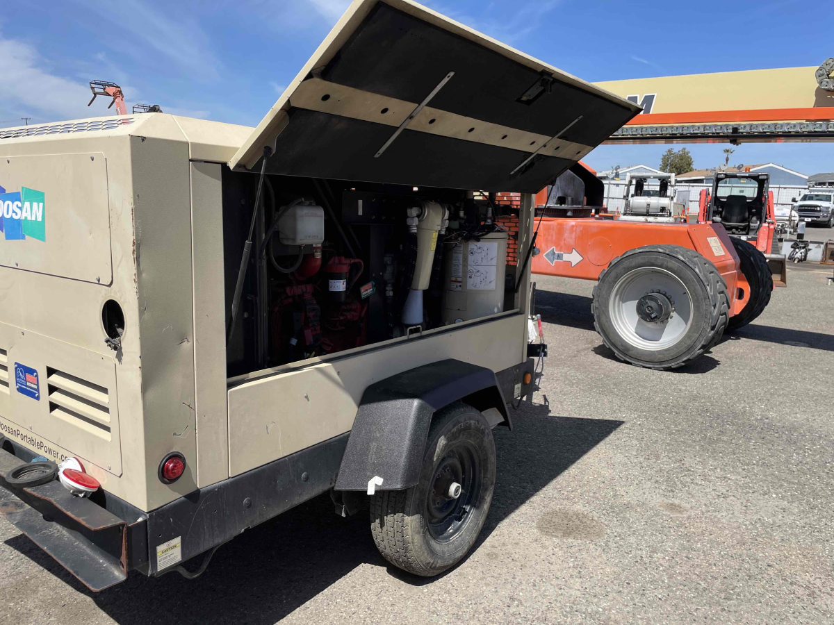 Subcategory - 350-449 CFM Air Compressors | image 3