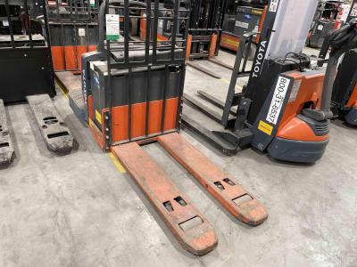Gallery Thumbnail - Subcategory - Pallet Trucks | image 3