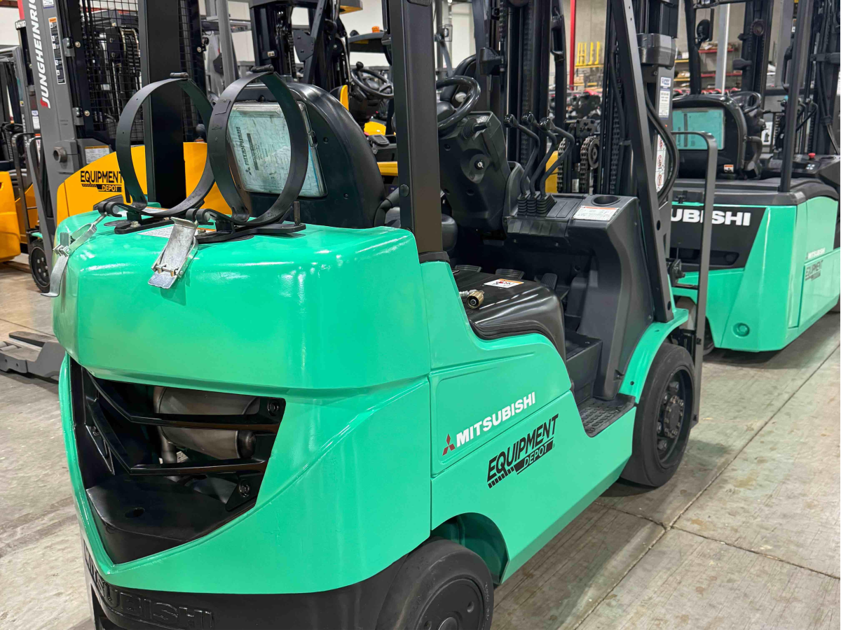 Subcategory - 0-19,999 Lb Cushion Tire Forklift Trucks | image 1