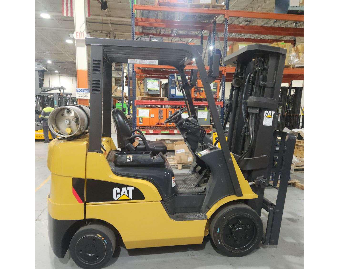 Subcategory - 0-19,999 Lb Cushion Tire Forklift Trucks | image 1