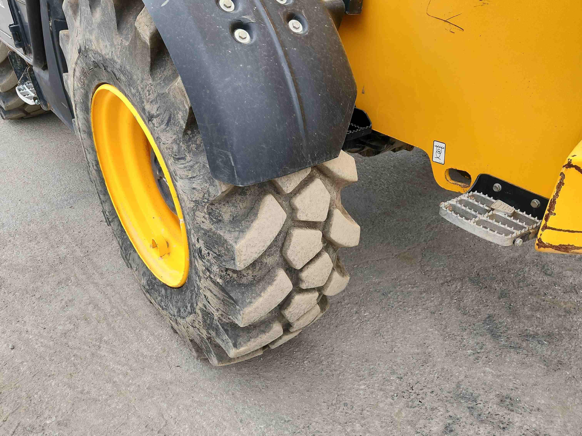 Subcategory - 11,000+ Lb Telehandlers | image 8
