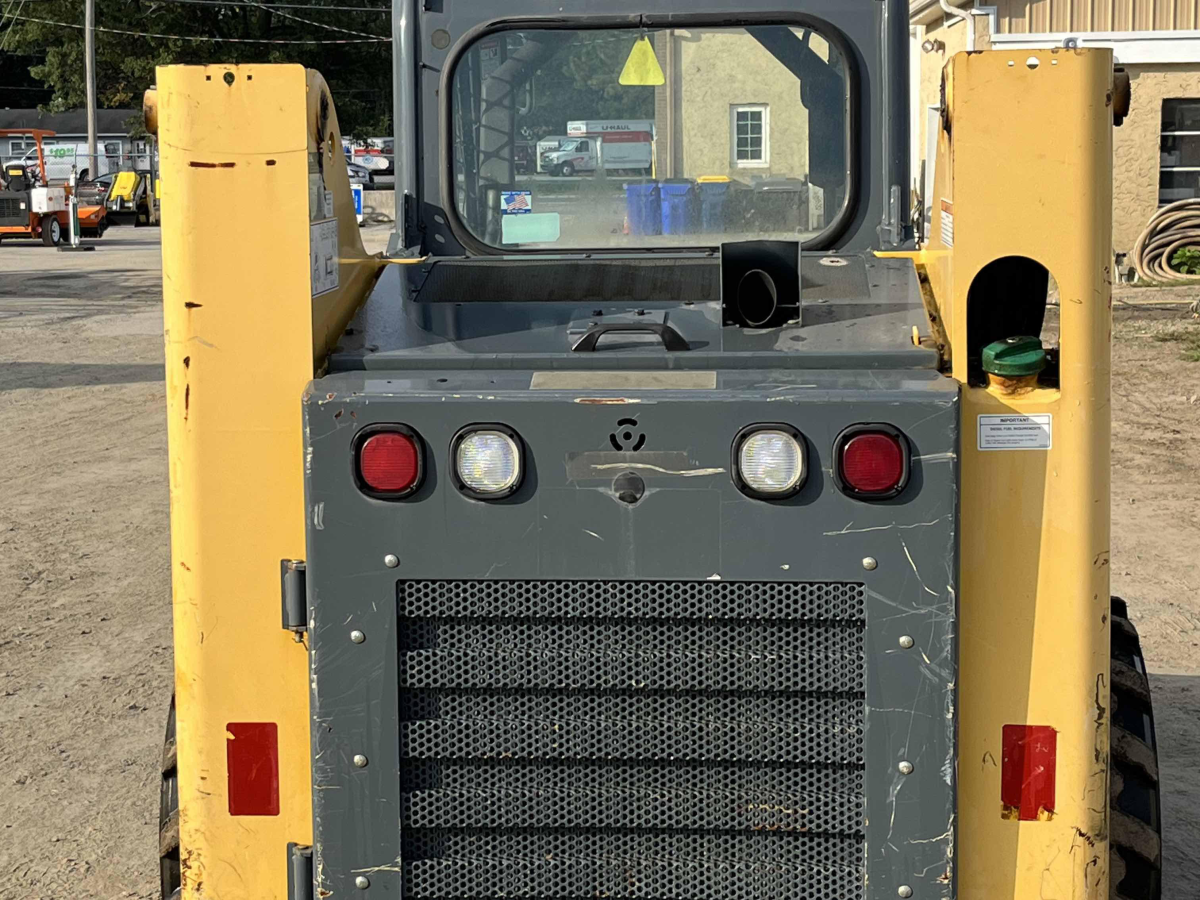 Subcategory - 1,100-2,999 Lb Skid Steer Loaders | image 1