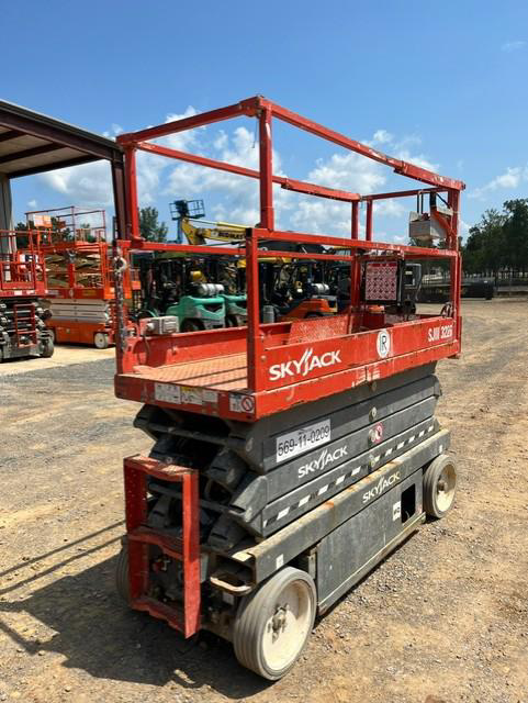 Subcategory - 19+ Ft Electric Scissor Lifts | image 0