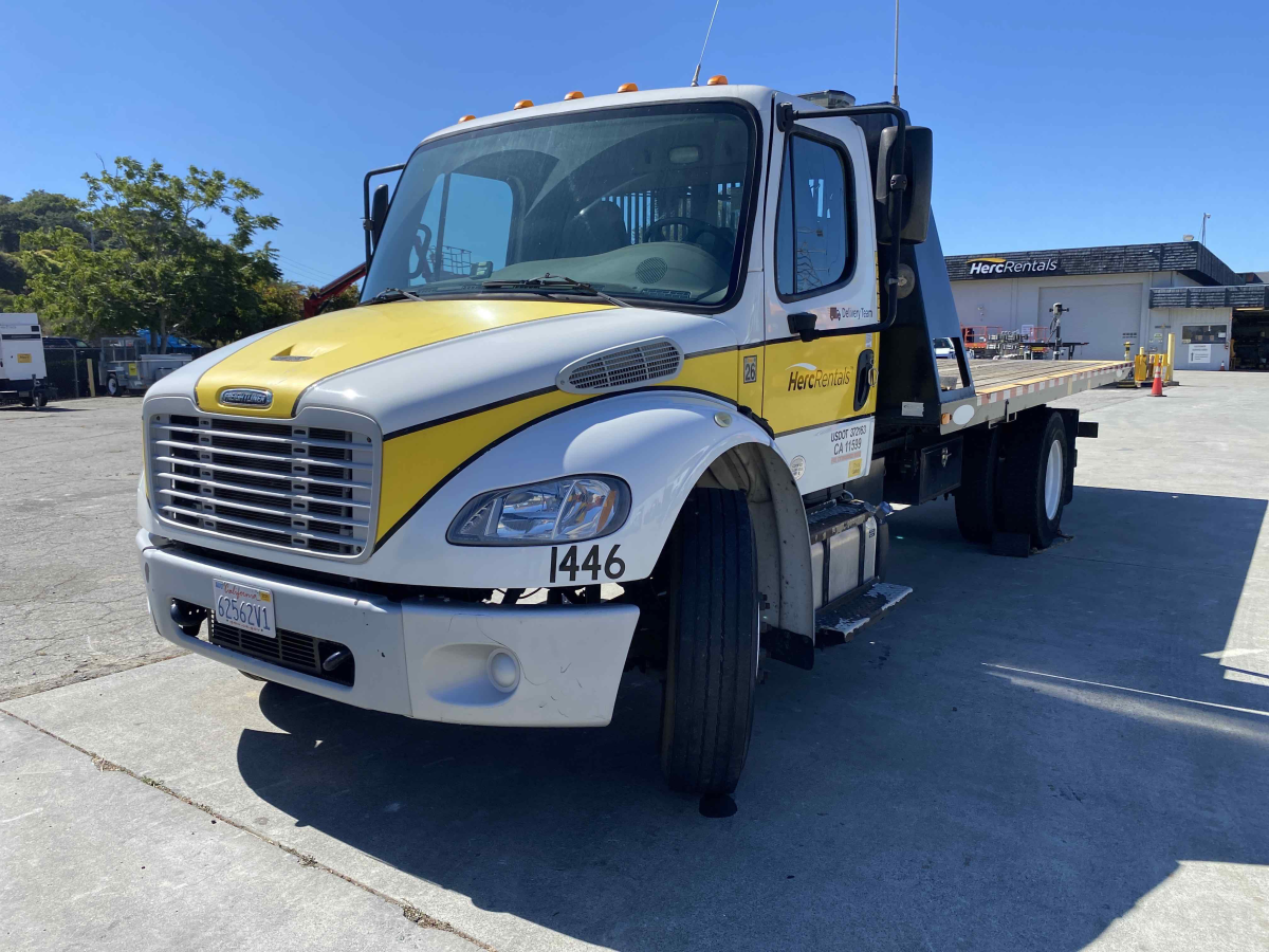 Detail Photo - 2015 Freightliner M2106 | image 1