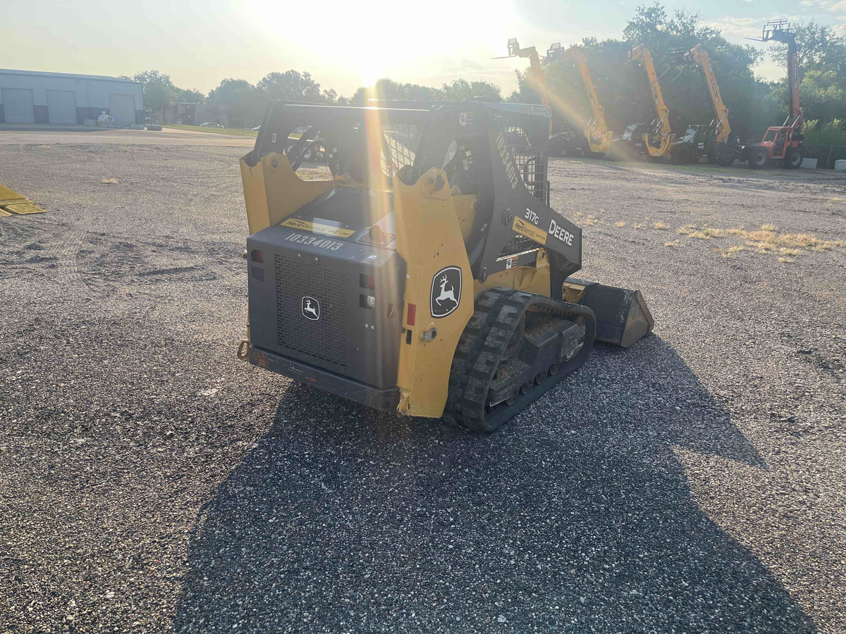 Subcategory - 2,000+ Lb Compact Track Loaders | image 3