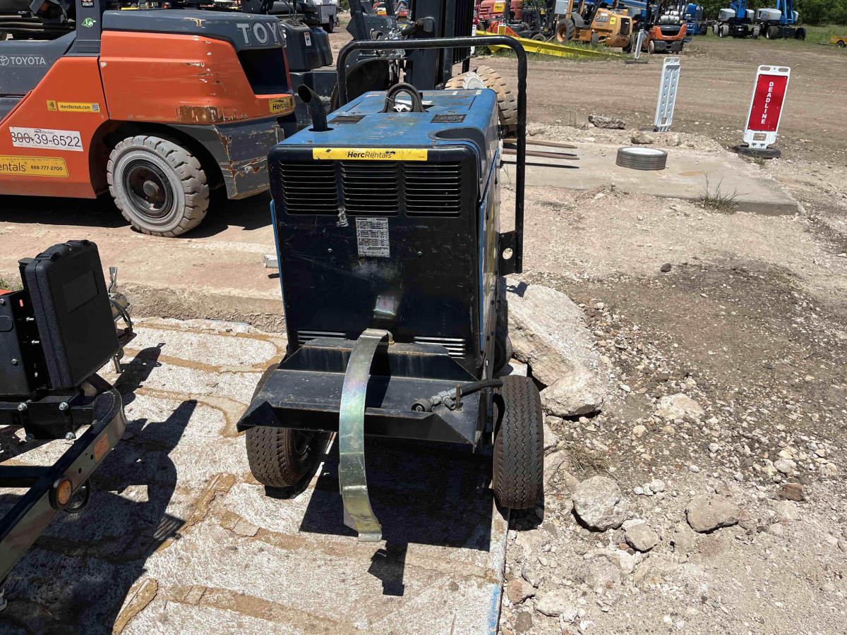 Subcategory - 0-399 Amp Engine-Driven Welders | image 1