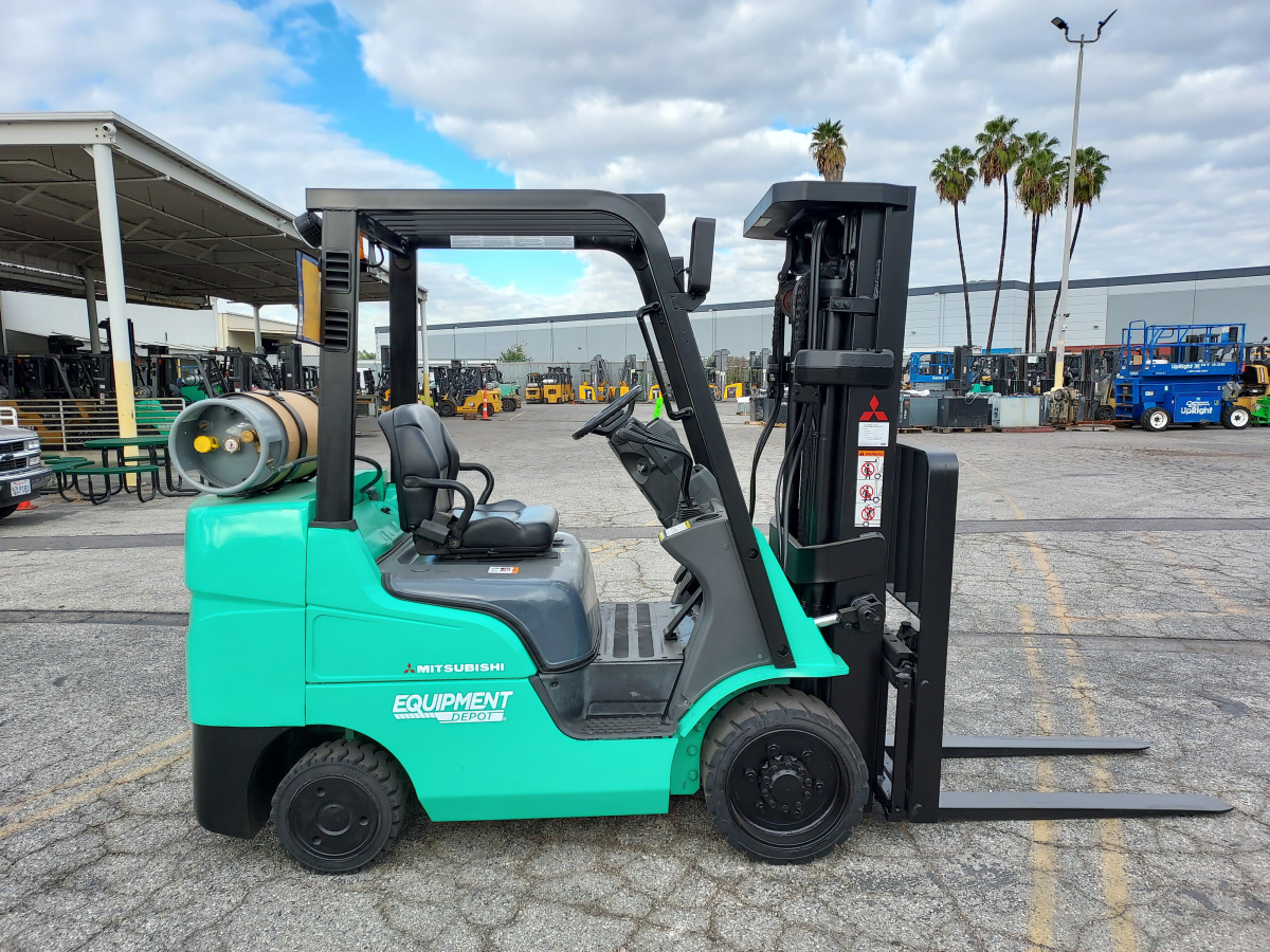 Subcategory - 0-19,999 Lb Cushion Tire Forklift Trucks | image 1