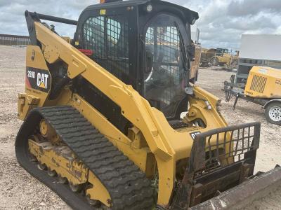 Gallery Thumbnail - Subcategory - 2,000+ Lb Compact Track Loaders | image 0