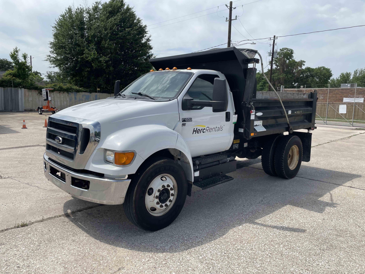 Detail Photo - 2015 Ford F-650 | image 10