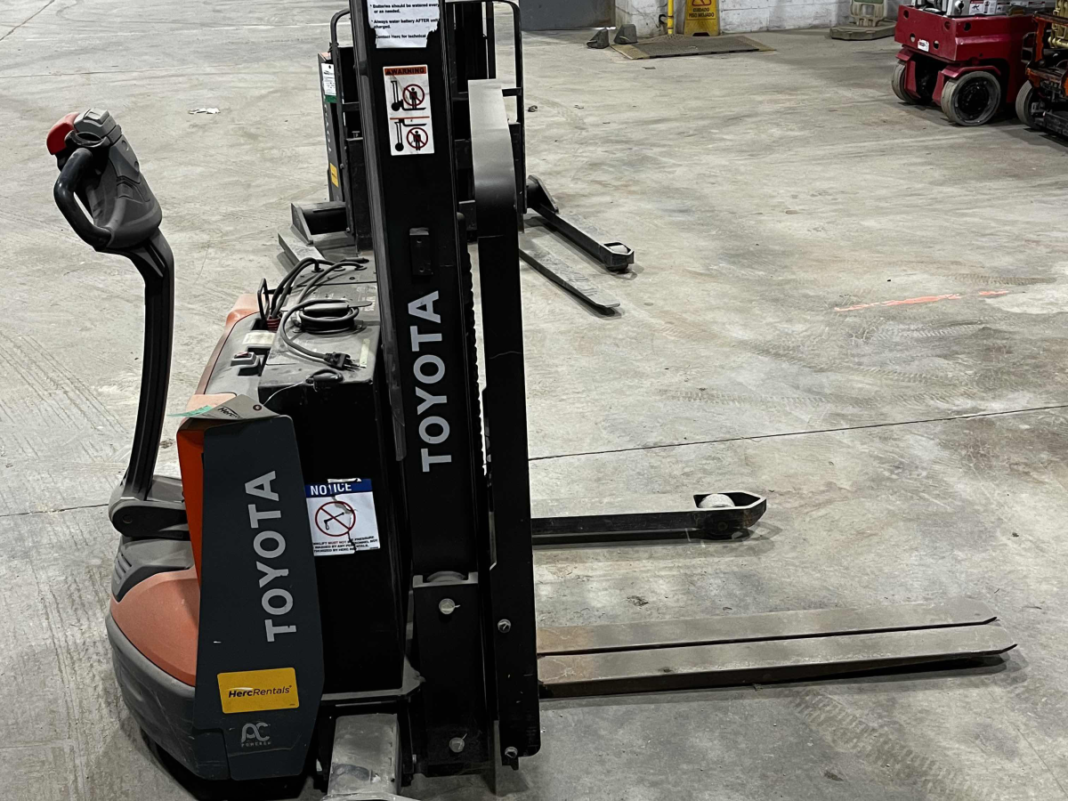 Subcategory - Walk-Behind Electric Stackers | image 3