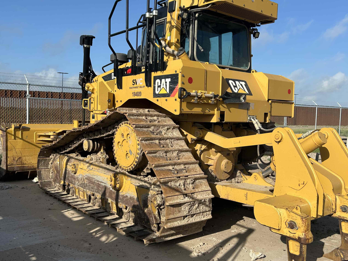 Subcategory - 180-299 HP Crawler Dozers | image 10