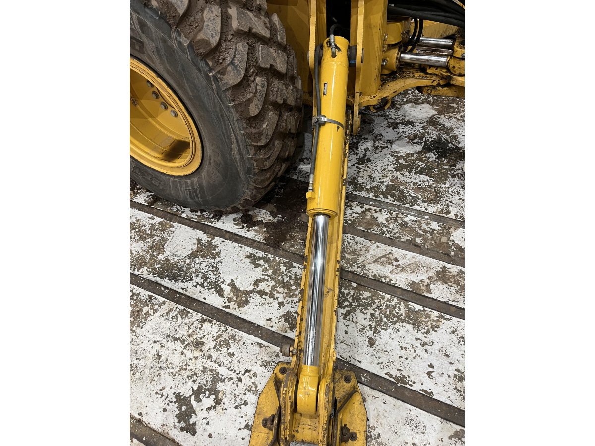 Subcategory - 70+ HP Backhoe Loaders | image 19