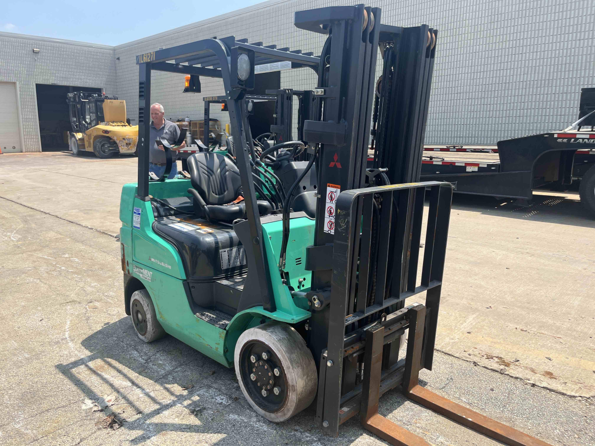 Subcategory - 0-19,999 Lb Cushion Tire Forklift Trucks | image 3