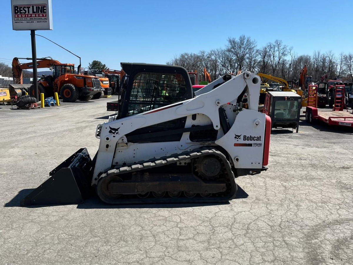 2016 Bobcat T740 Best Line Equipment.