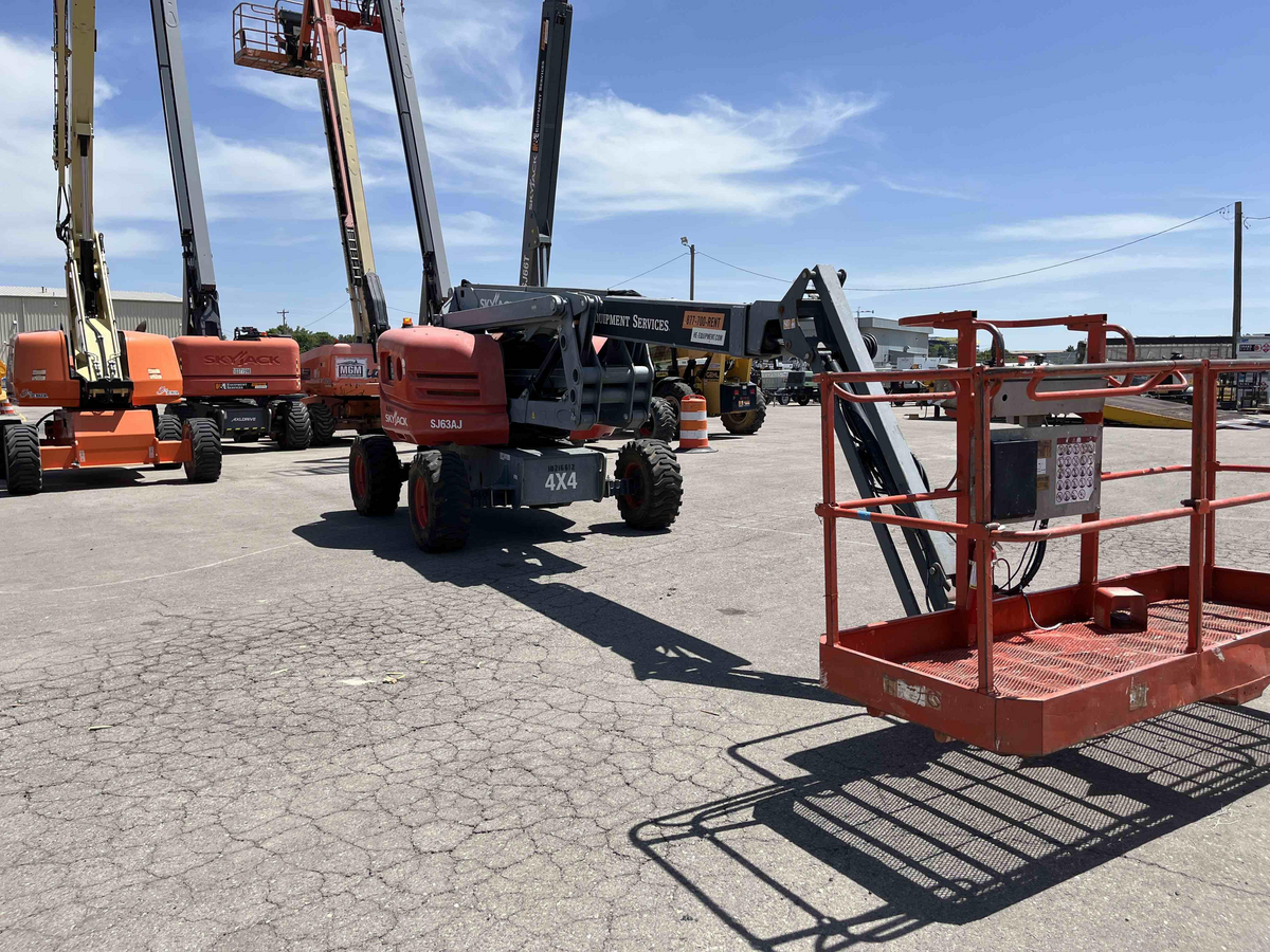 Subcategory - 50-79 Ft Articulating Booms | image 1