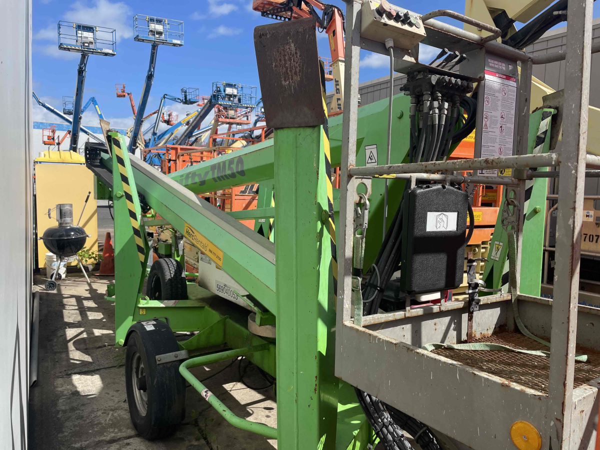Subcategory - Towable Booms | image 2
