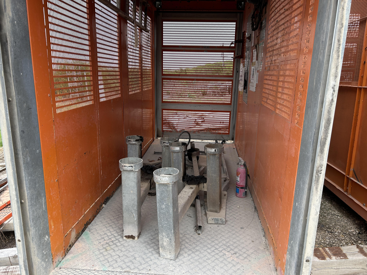Subcategory - Personnel And Material Hoists | image 3