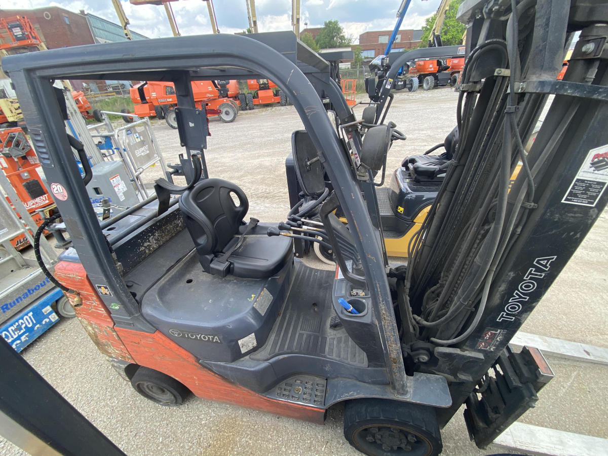 Subcategory - 0-19,999 Lb Cushion Tire Forklift Trucks | image 1