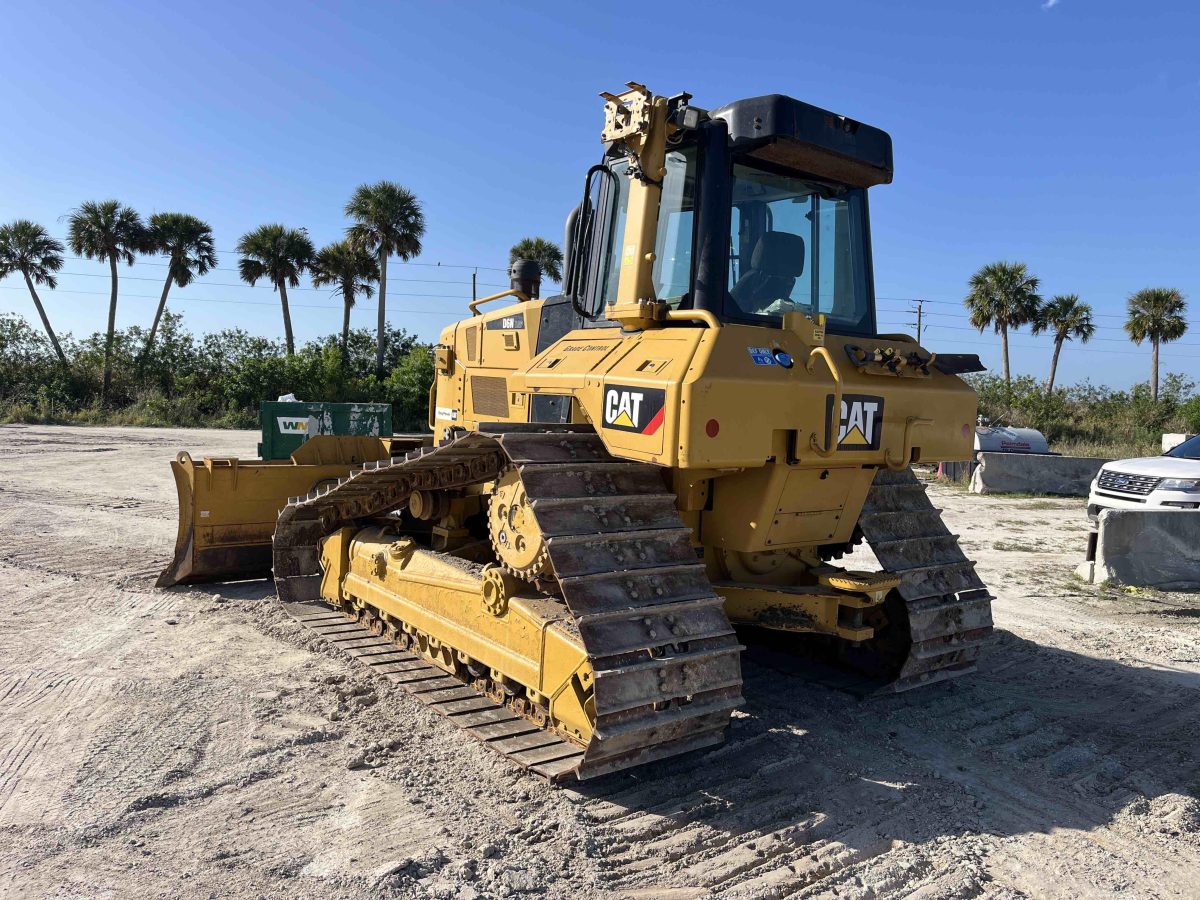 Subcategory - 115-179 HP Crawler Dozers | image 1