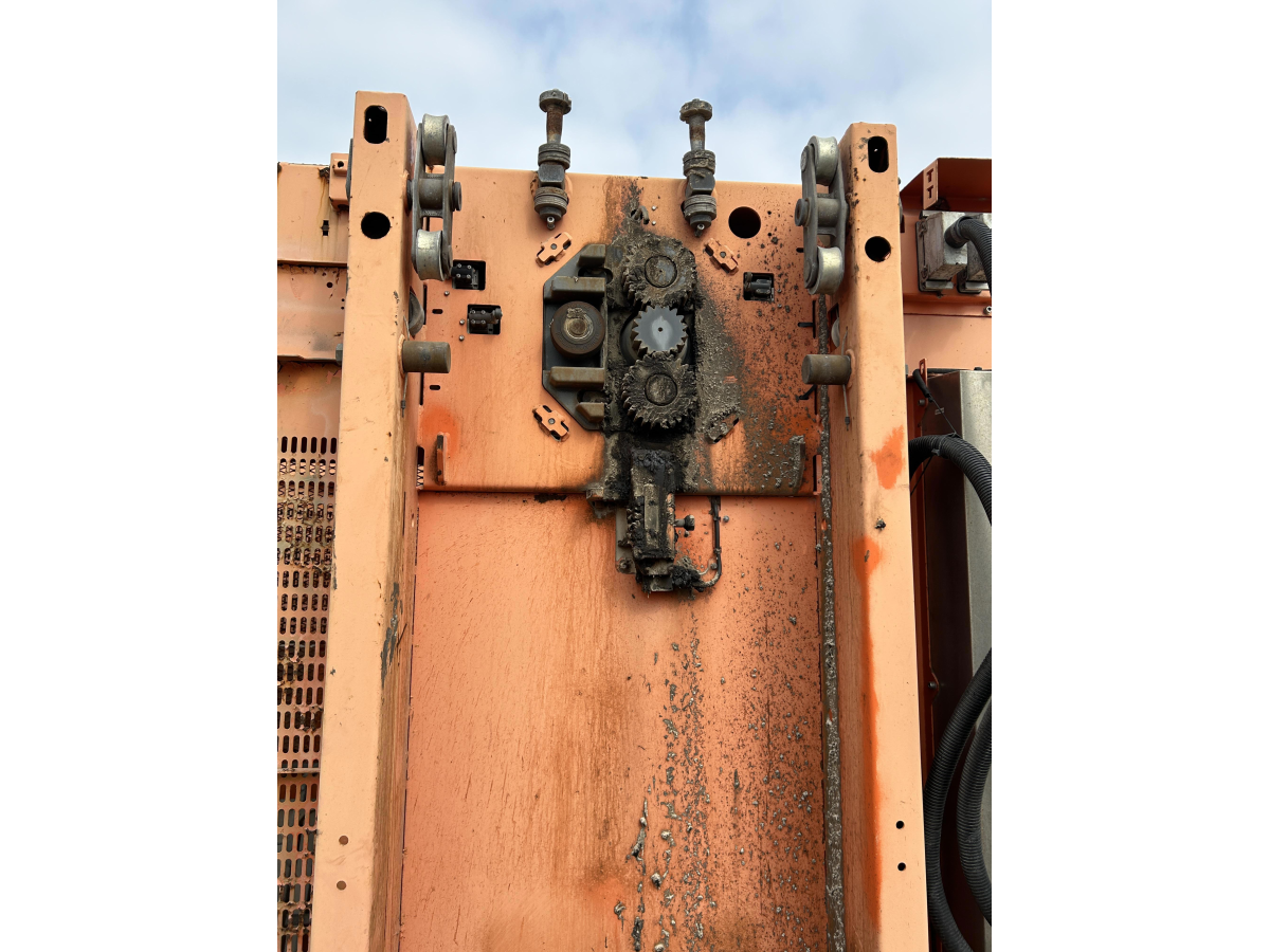 Subcategory - Personnel And Material Hoists | image 3