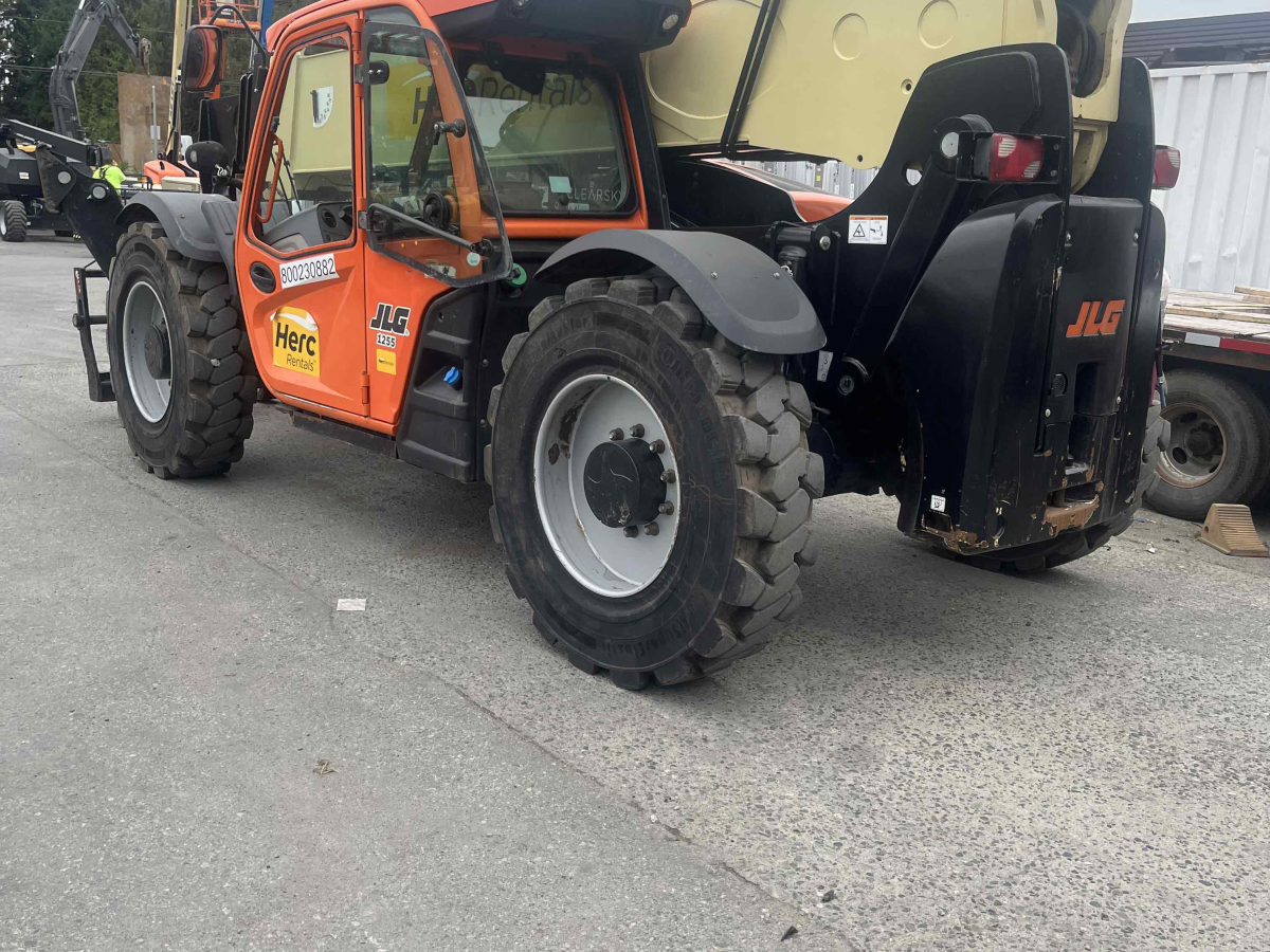 Subcategory - 11,000+ Lb Telehandlers | image 1