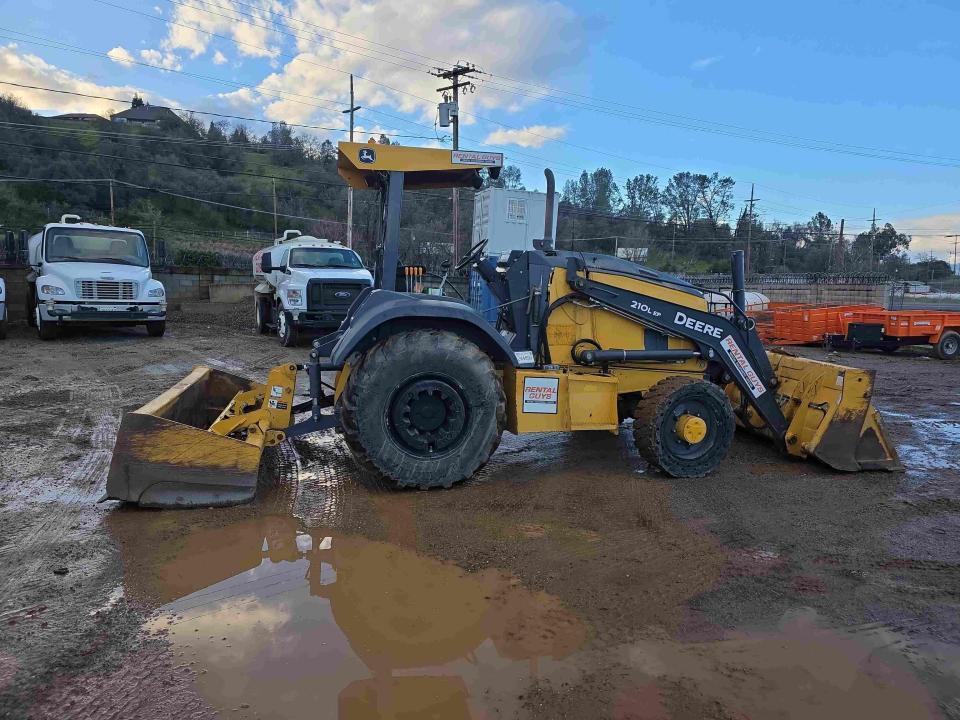2016 John Deere 210LE Tractors | Guy Rents, Inc. DBA Rental Guys