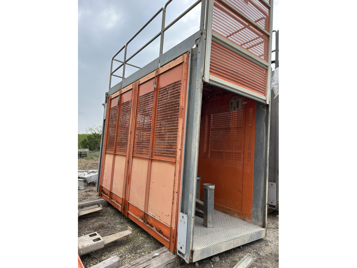 Subcategory - Personnel And Material Hoists | image 0
