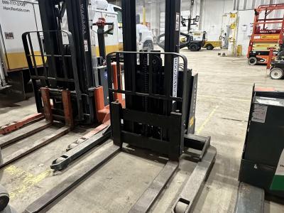 Gallery Thumbnail - Subcategory - Walk-Behind Electric Stackers | image 1