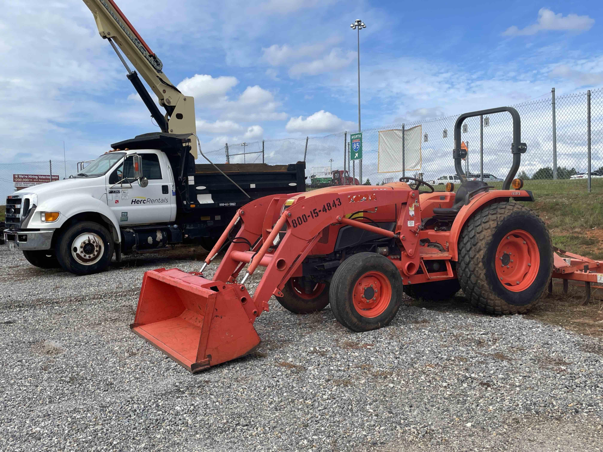 Detail Photo - 2017 Kubota L4701 | image 1