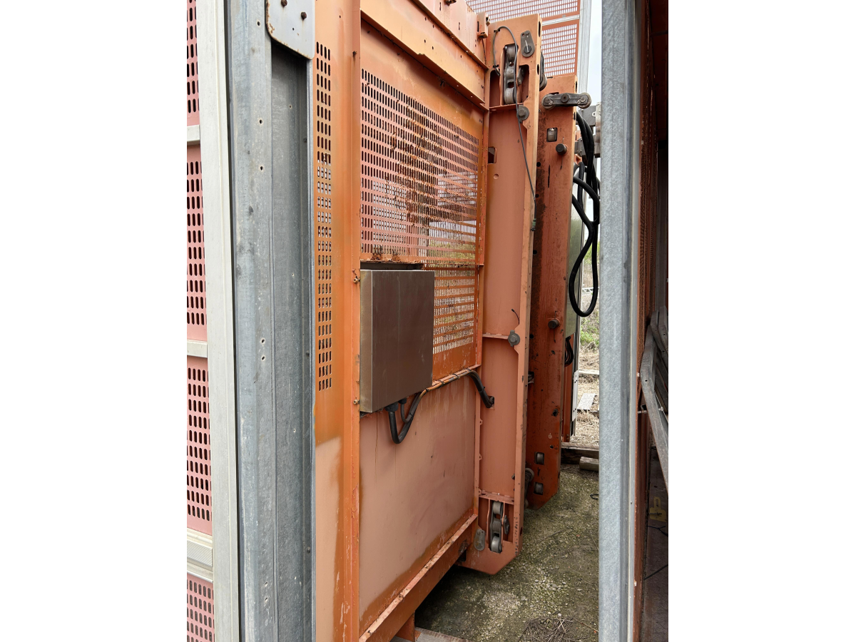 Subcategory - Personnel And Material Hoists | image 4