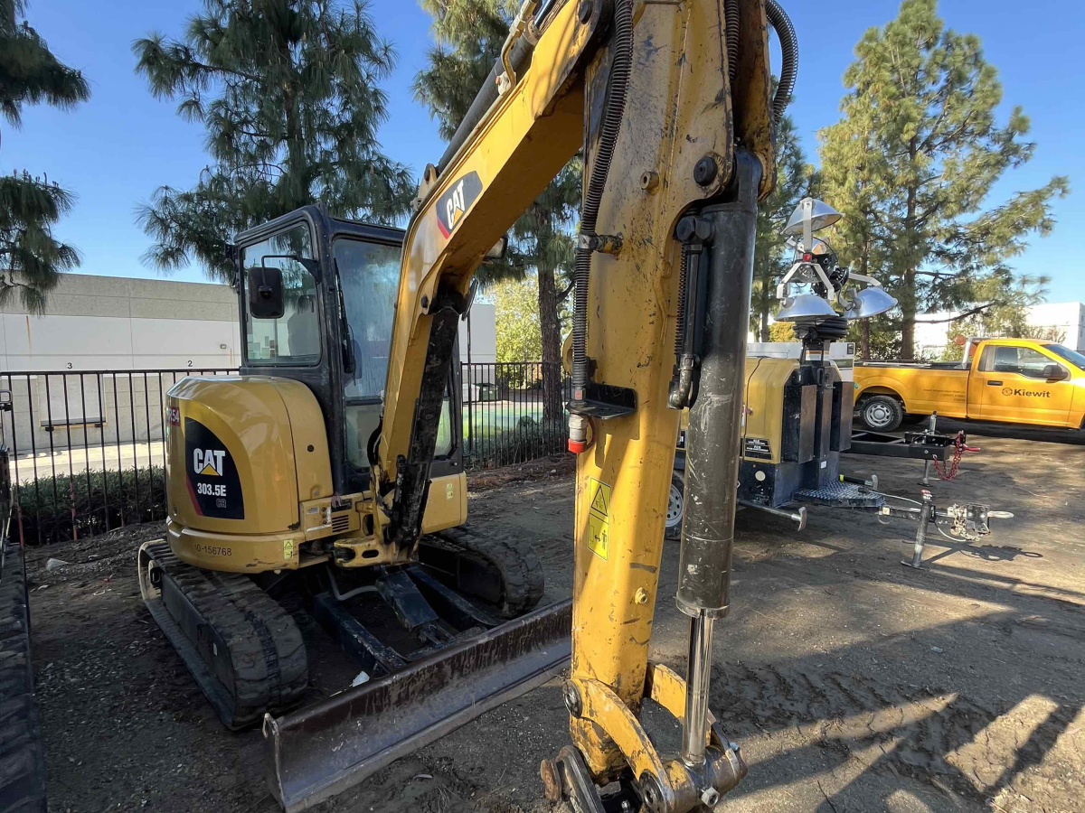 Subcategory - 5,000-9,499 Lb Mini Excavators | image 2