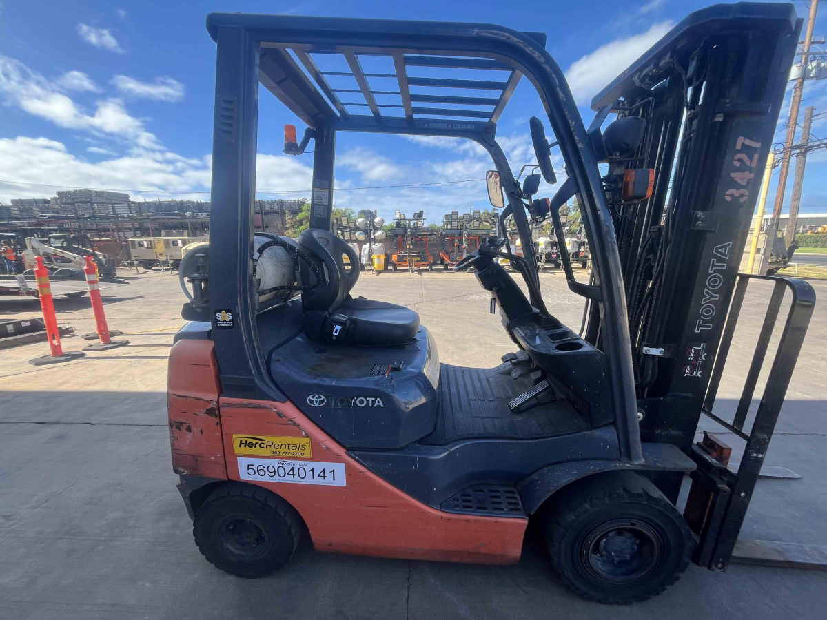 Subcategory - 0-19,999 Lb Pneumatic Tire Forklift Trucks | image 0