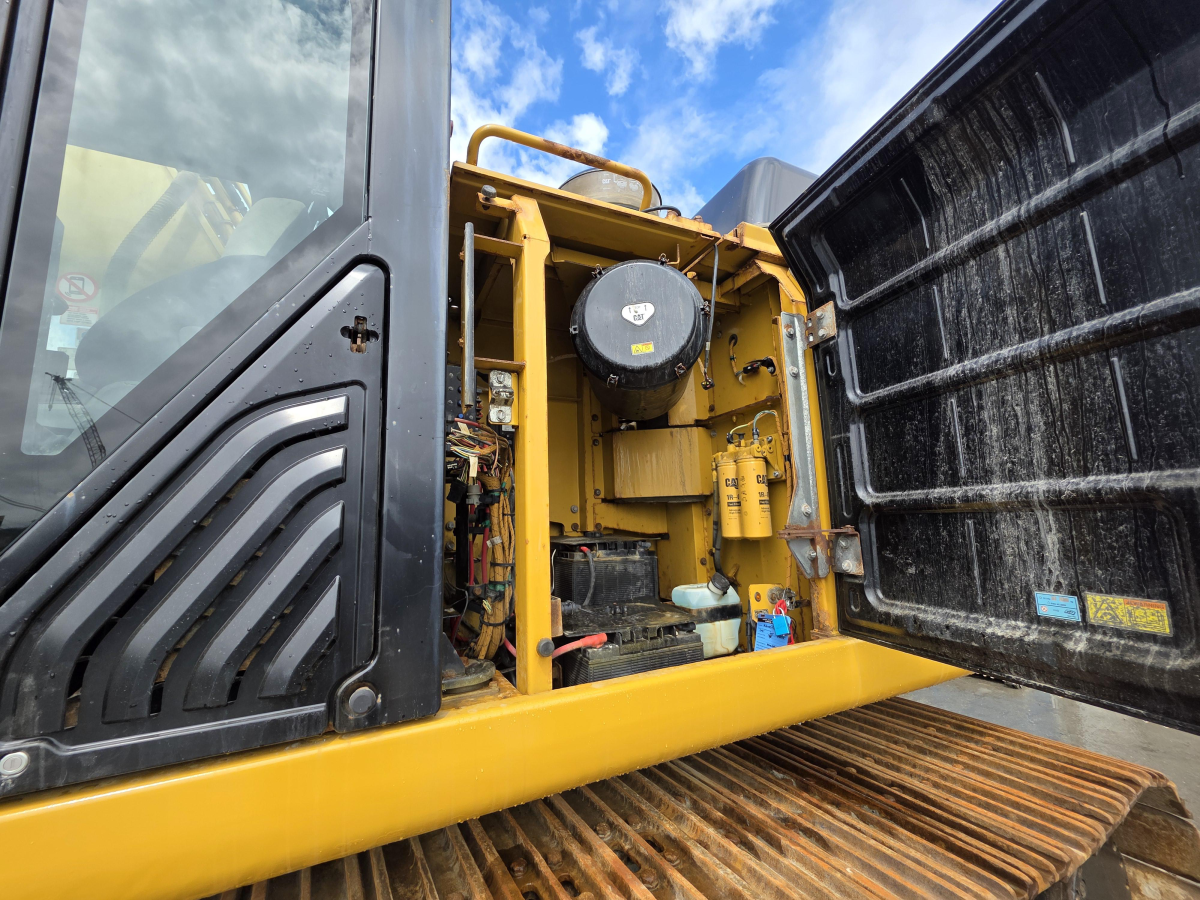 Subcategory - 100,000+ Lb Excavators | image 7