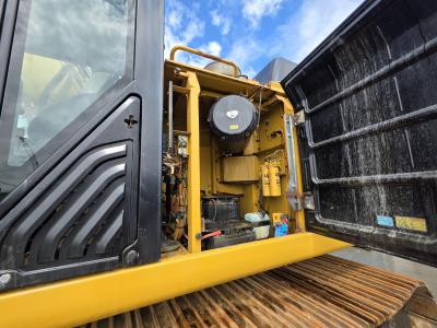 Gallery Thumbnail - Subcategory - 100,000+ Lb Excavators | image 7