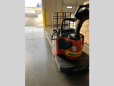 Gallery Thumbnail - Subcategory - Pallet Trucks | image 1